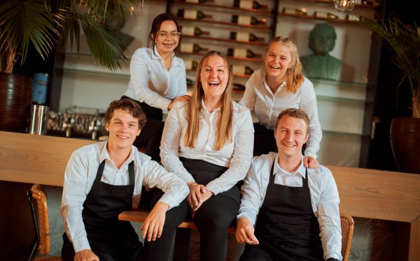 Tijdelijk extra personeel nodig? Onze Feestgemakkers staan voor je klaar! Image